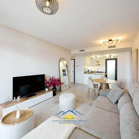 Eagle Serenity Apartament *